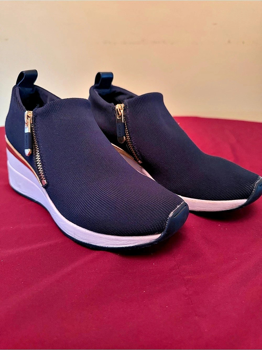 DKNY Keeva Wedge Sneaker Blue & White